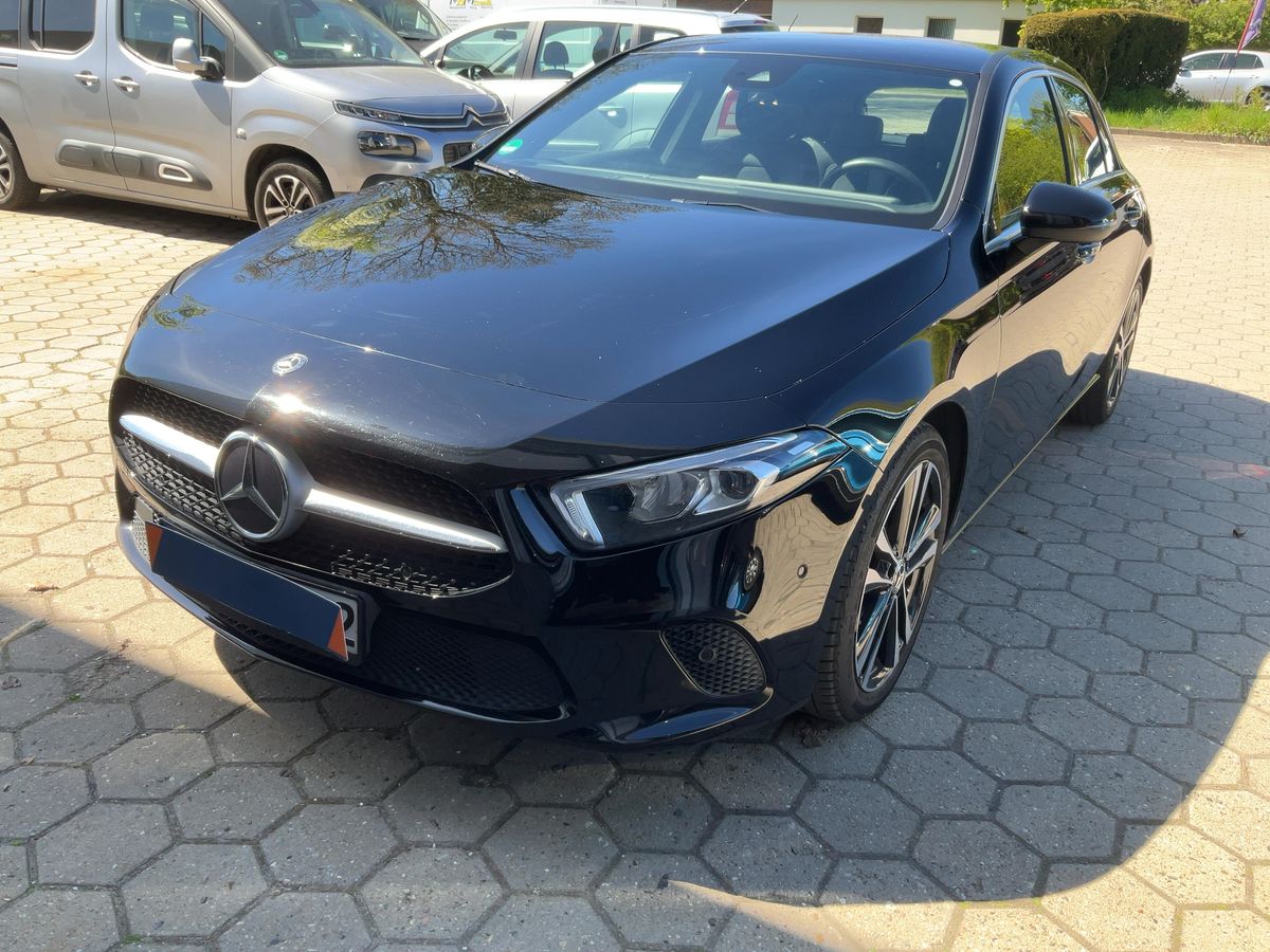 Mercedes-Benz A-Klasse 2019 — photo 1