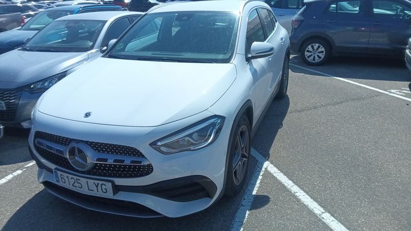 Mercedes-Benz GLA-Klasse GLA 200 d AMG Line