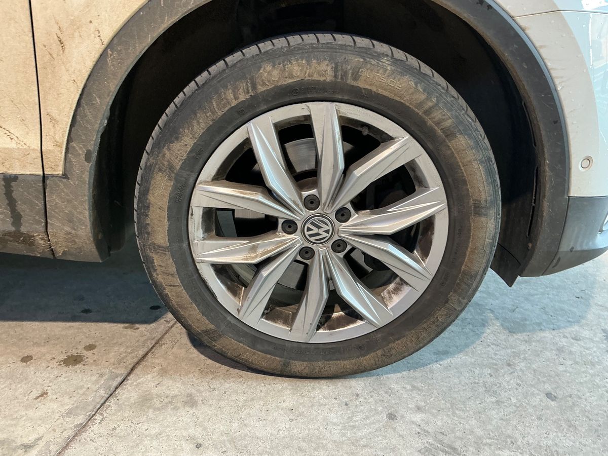 Volkswagen Tiguan 2016 — photo 12