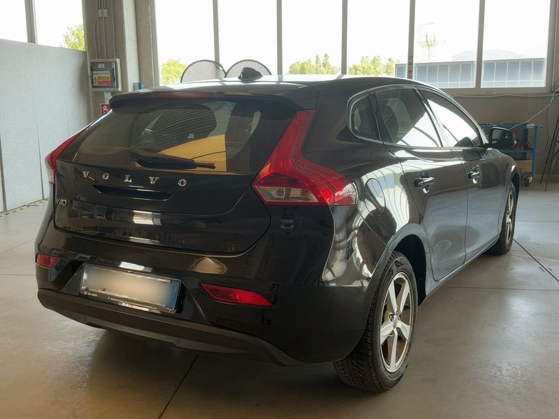 Volvo V40 2.0 D2 Kinetic — zdjęcie 6