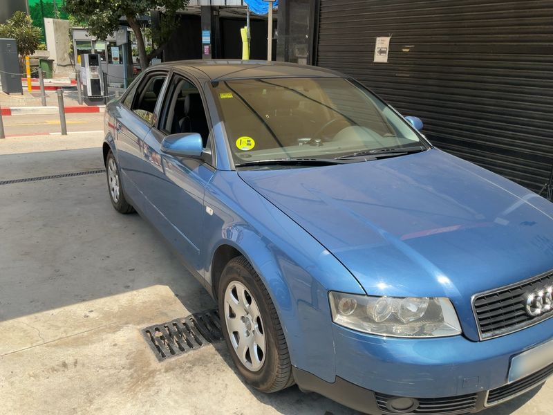 Audi A4 1.8 Turbo — zdjęcie 8