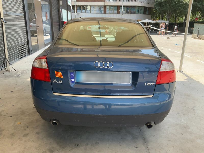 Audi A4 1.8 Turbo — zdjęcie 5