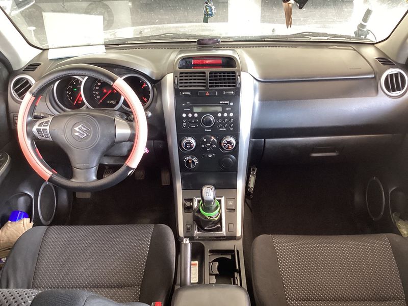 Suzuki Grand Vitara 1.9 DDiS JLX-EL — zdjęcie 12