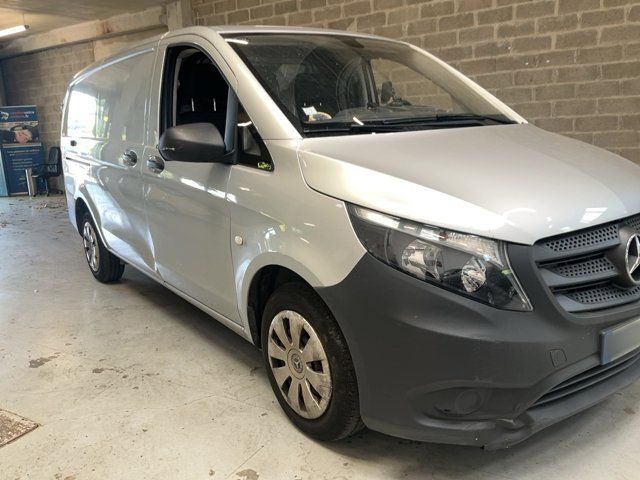 Mercedes-Benz Vito 111 CDI Lang — zdjęcie 8