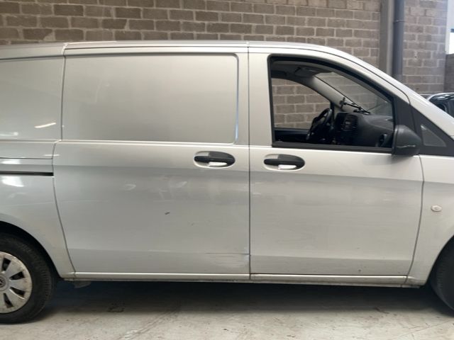 Mercedes-Benz Vito 111 CDI Lang — zdjęcie 7