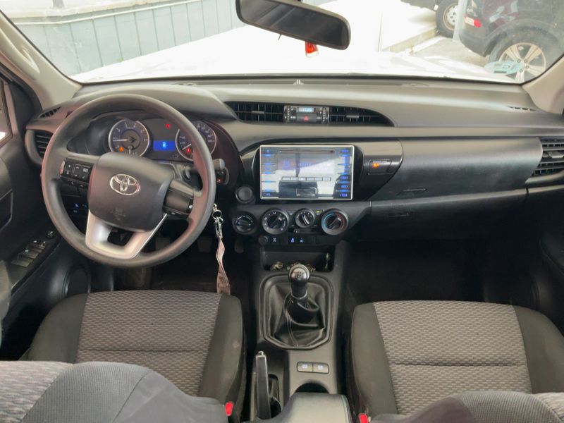 Toyota Hilux 2.4 D-4D Double Cab Le Cap 4WD — zdjęcie 12