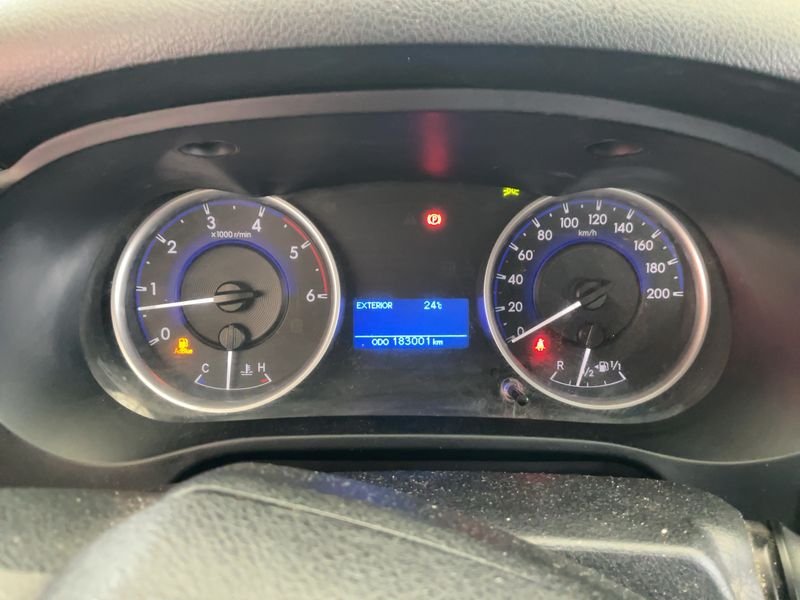 Toyota Hilux 2.4 D-4D Double Cab Le Cap 4WD — zdjęcie 13
