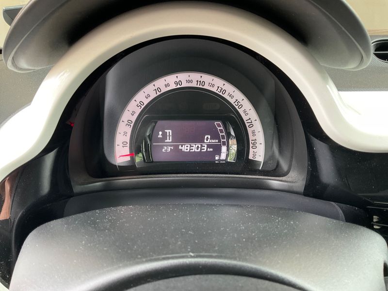 Renault Twingo 0.9 TCe Intens — zdjęcie 13
