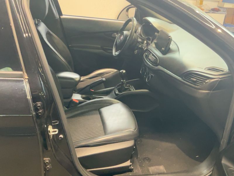 Fiat Tipo 1.4 Turbo S-Design — zdjęcie 11