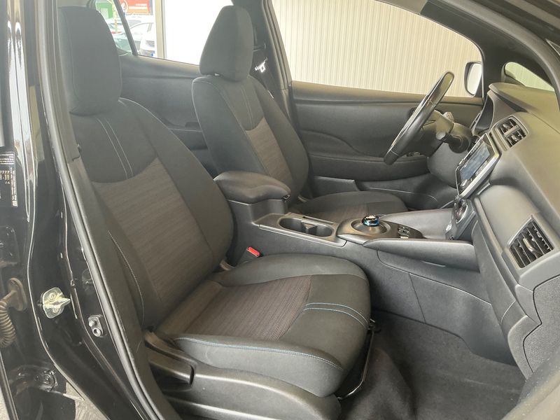 Nissan Leaf electric drive 110 kW Tekna — zdjęcie 11