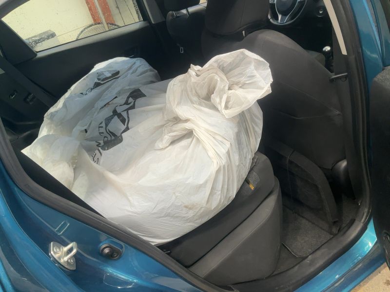 Toyota Yaris 1.0 VVT-i Life — zdjęcie 14