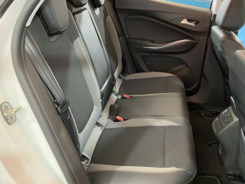 Opel Grandland X 1.2 Turbo Excellence — zdjęcie 14