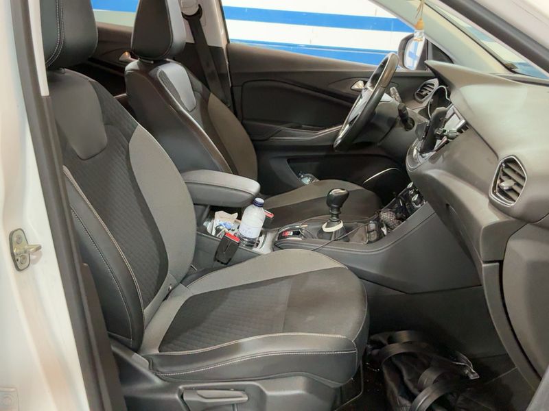 Opel Grandland X 1.2 Turbo Excellence — zdjęcie 11