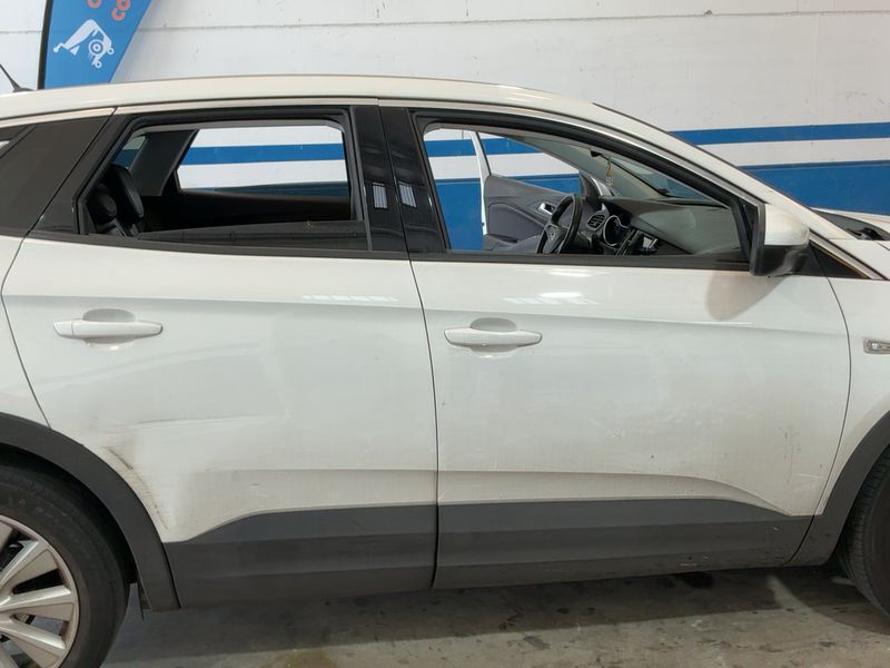 Opel Grandland X 1.2 Turbo Excellence — zdjęcie 7