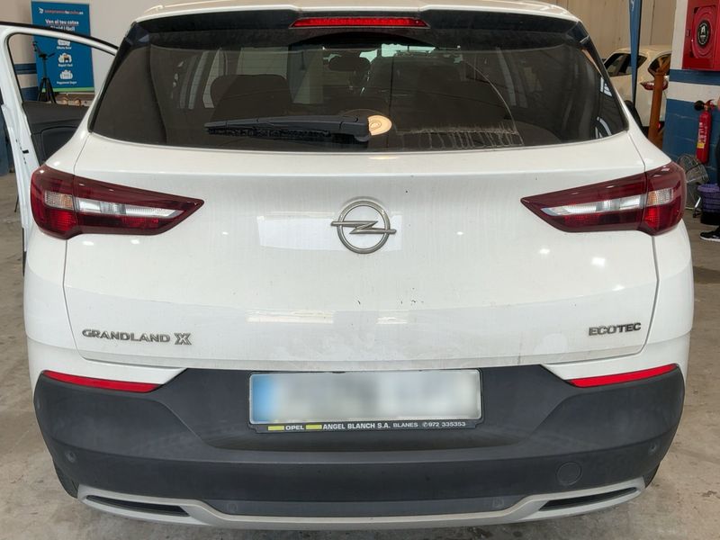 Opel Grandland X 1.2 Turbo Excellence — zdjęcie 10