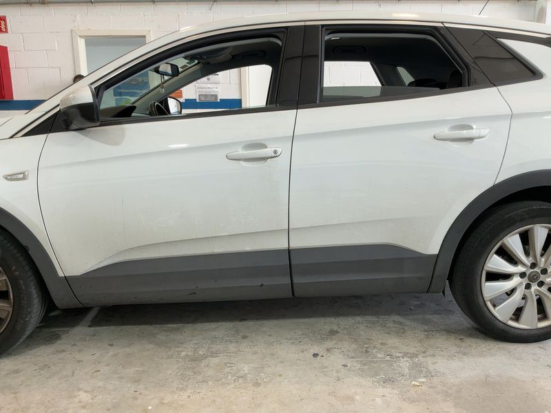 Opel Grandland X 1.2 Turbo Excellence — zdjęcie 4
