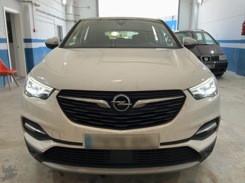 Opel Grandland X 1.2 Turbo Excellence — zdjęcie 9
