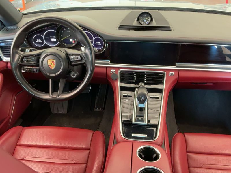 Porsche Panamera Sport Turismo 4 E-Hybrid — zdjęcie 12