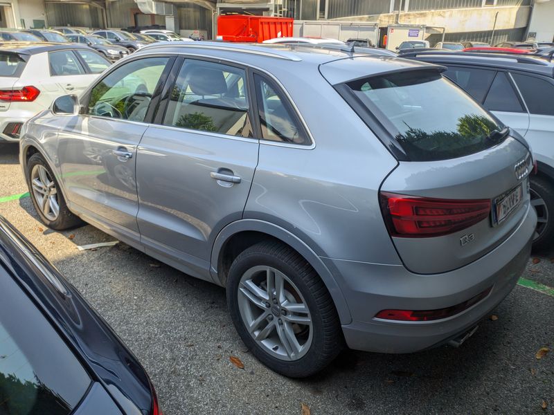 Audi Q3 2.0 TDI quattro Sport — zdjęcie 3