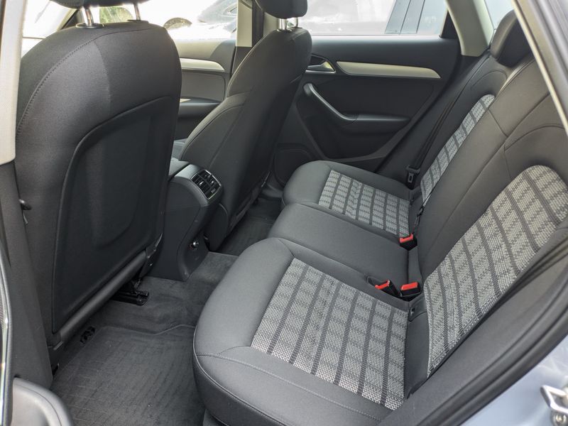 Audi Q3 2.0 TDI quattro Sport — zdjęcie 13