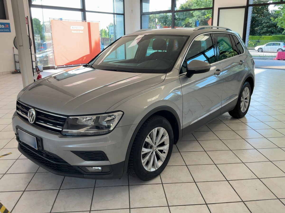 Volkswagen Tiguan 2019 — photo 1