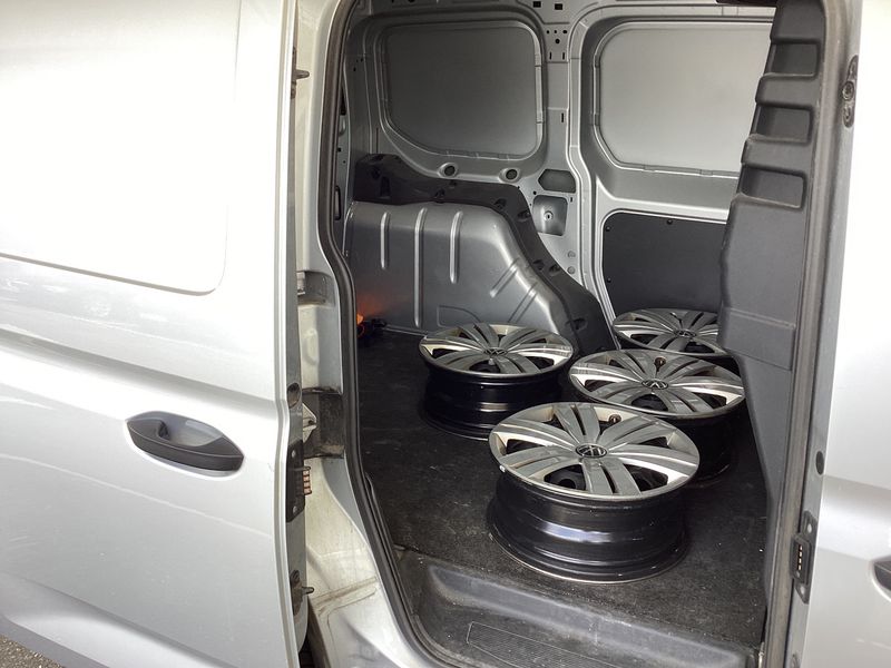 Volkswagen Caddy 2.0 TDI — zdjęcie 14