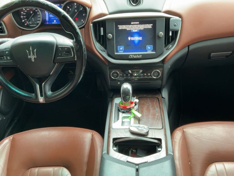 Maserati Ghibli 3.0 V6 Diesel — zdjęcie 12
