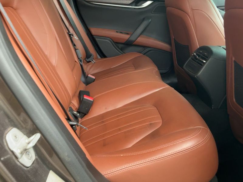 Maserati Ghibli 3.0 V6 Diesel — zdjęcie 14