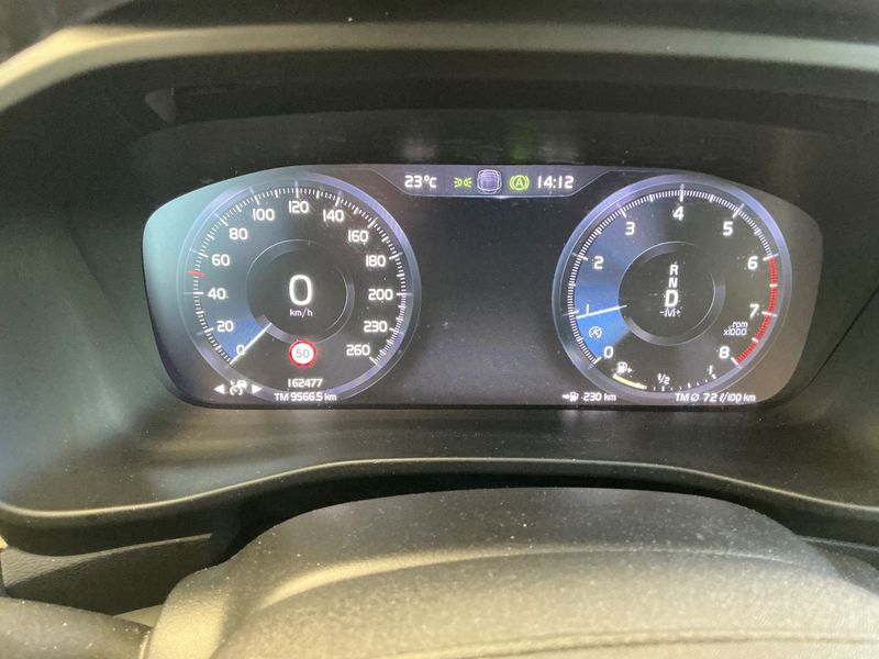 Volvo XC40 1.5 T3 Inscription Luxe 2WD — zdjęcie 13