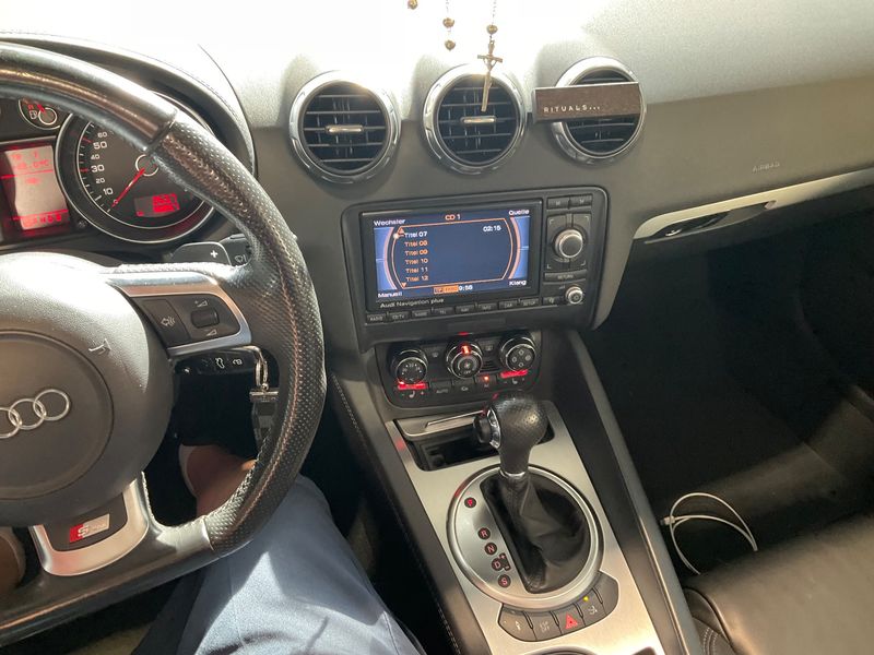 Audi TT 3.2 V6 quattro Roadster — zdjęcie 12