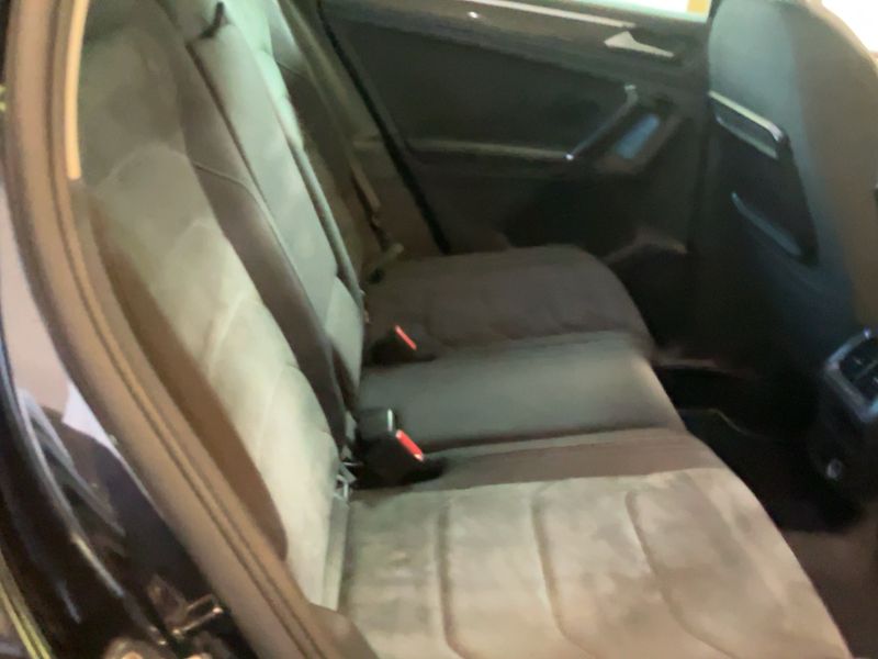 Volkswagen Tiguan 2.0 TDI Carat Edition BlueMotion Tech — zdjęcie 14