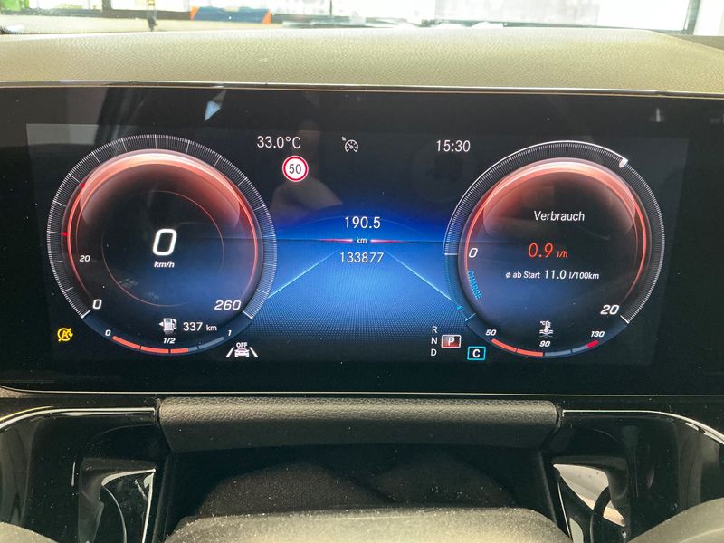 Mercedes-Benz GLA-Klasse GLA 200 Progressive — zdjęcie 13