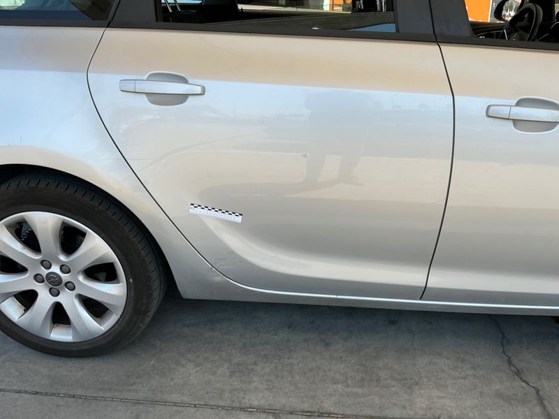 Opel Astra 1.3 CDTI Selective 2012 – снимка 27