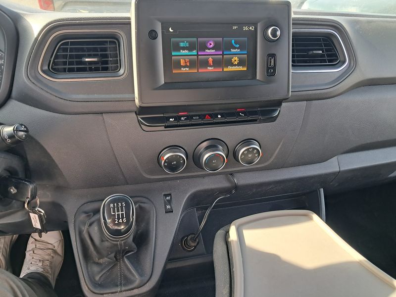 Renault Master 2.3 dCi L1H1 Ka 3,5t — zdjęcie 17