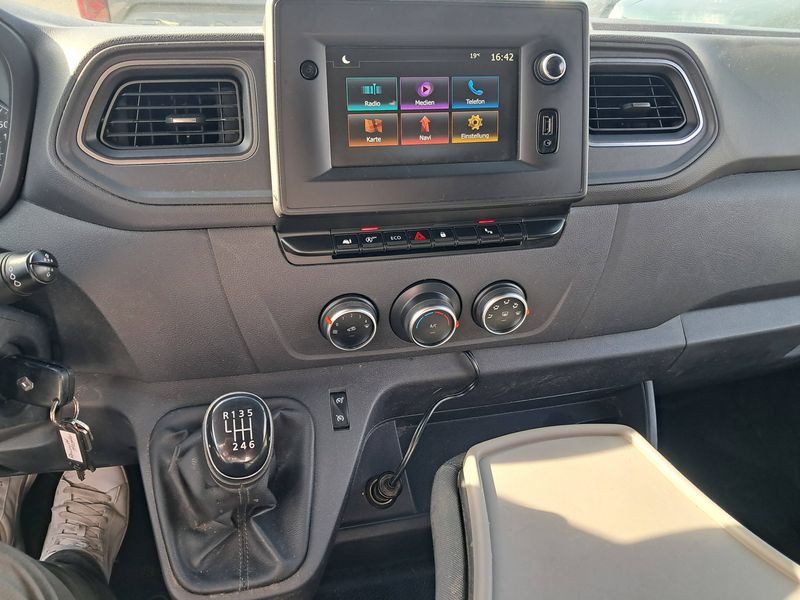 Renault Master 2.3 dCi L1H1 Ka 3,5t — zdjęcie 13