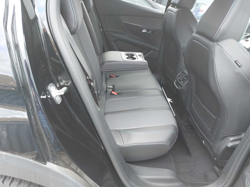 Peugeot 3008 1.5 Blue-HDi Allure Pack — zdjęcie 14