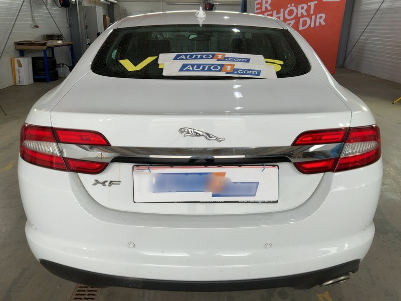 Jaguar XF 2.2 D — zdjęcie 5