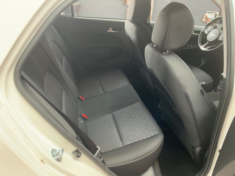 Kia Picanto 1.0 Vision — zdjęcie 14
