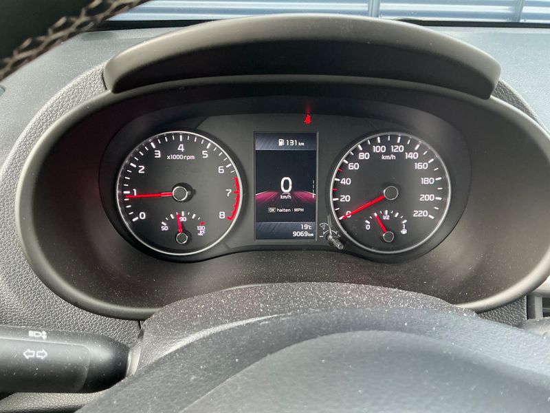 Kia Picanto 1.0 Vision — zdjęcie 13