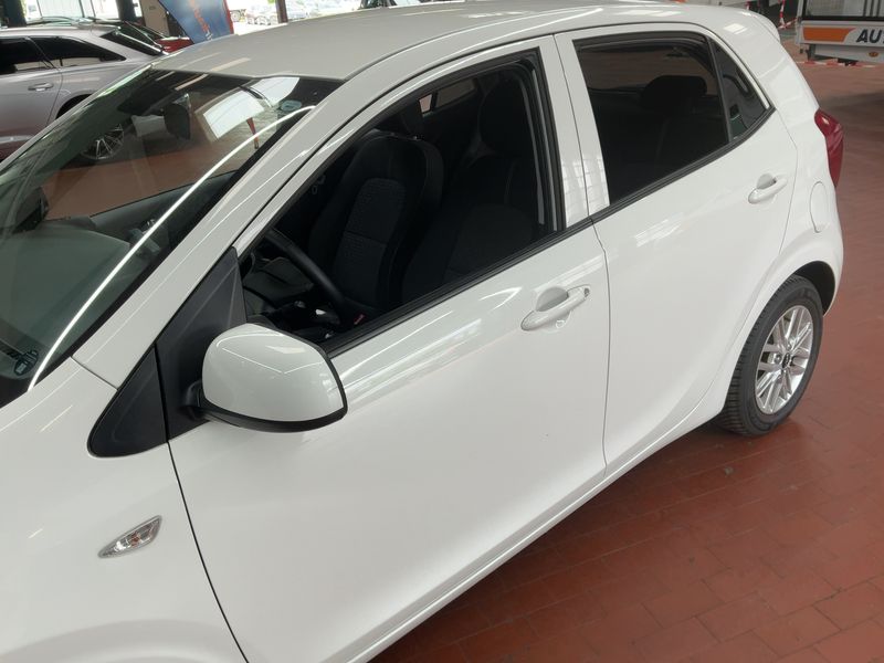 Kia Picanto 1.0 Vision — zdjęcie 4