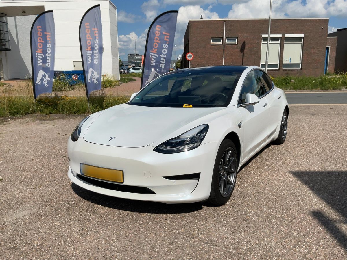 Tesla Model 2020