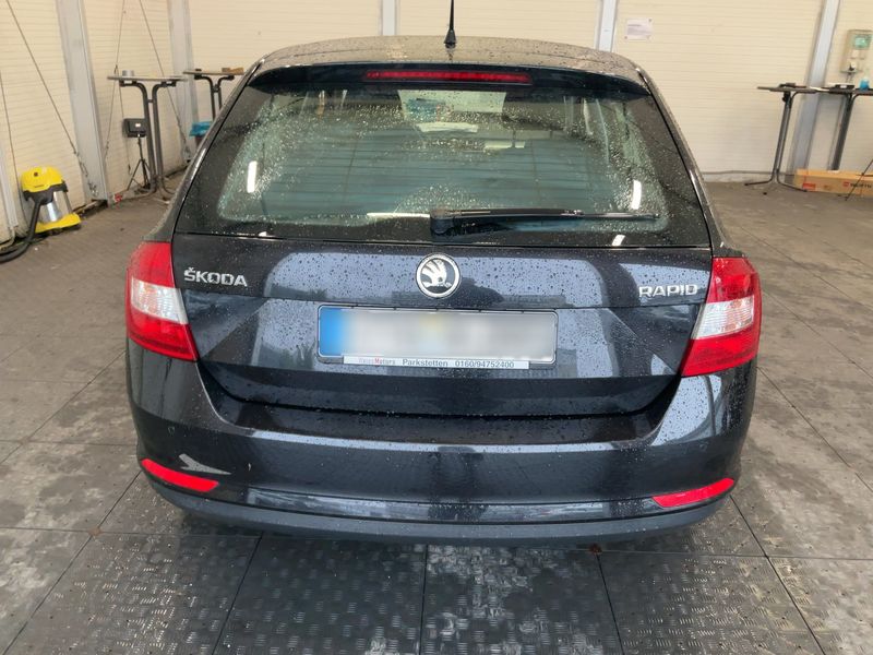 Skoda Rapid Spaceback 1.6 TDI Ambition — zdjęcie 5