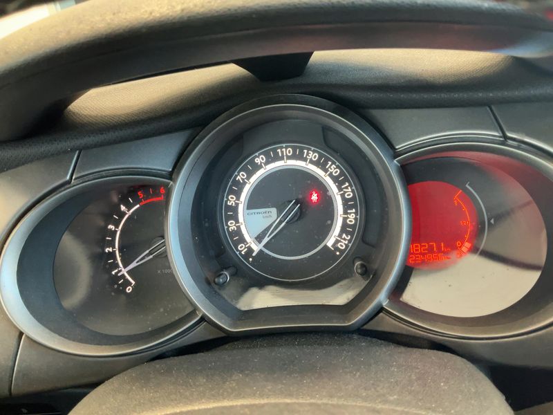 Citroen C3 1.6 Blue-HDi Feel Edition — zdjęcie 4