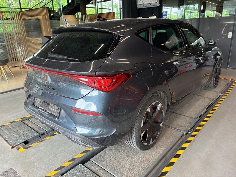 Cupra Leon 1.5 eTSI — zdjęcie 4
