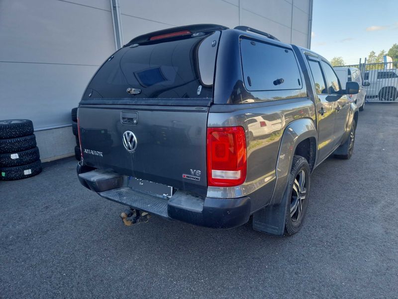 Volkswagen Amarok 3.0 V6 TDI Comfortline DoubleCab 4Motion — zdjęcie 5