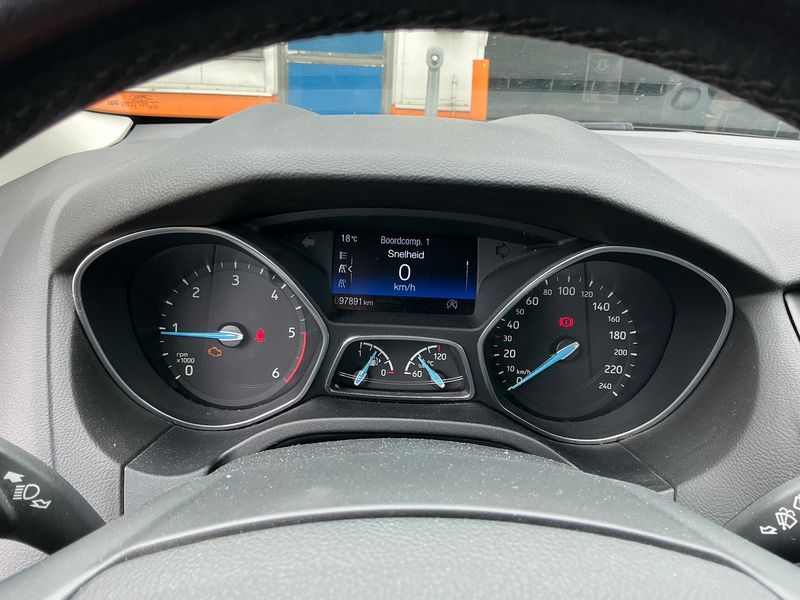 Ford Focus 1.5 TDCi Trend 2015 – снимка 18