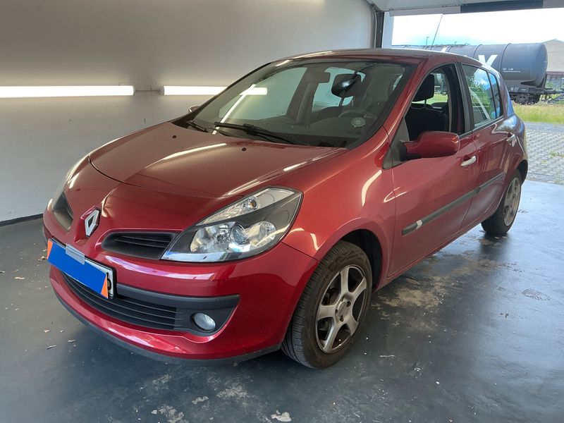 2006 Renault Clio