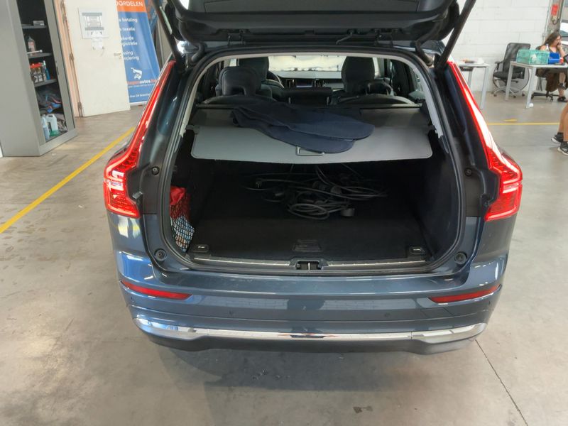 Volvo XC60 2.0 T6 Recharge Plug-in Hybrid Plus Dark AWD 2021 – снимка 15