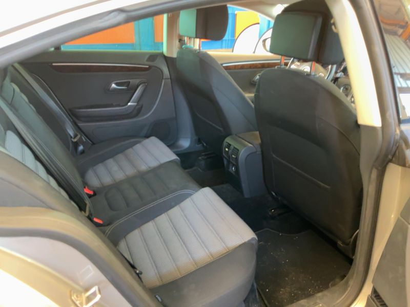 Volkswagen CC 2.0 TDI BlueMotion Tech — zdjęcie 14