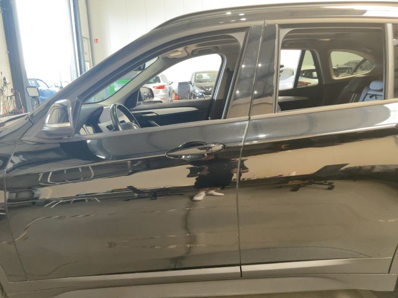 BMW X1 sDrive 18d Advantage — zdjęcie 4